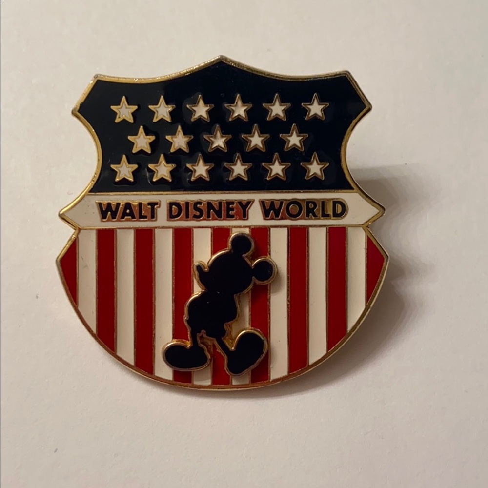 2002 Walt Disney World Pin
